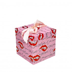Pudełko na prezenty Walentynki 15x15x15 cm