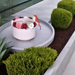 Różowa osłonka na doniczkę ozdobna z kwiatami - 3