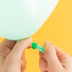 Klipsy do zamykania balonów białe 100szt zaciski - 4